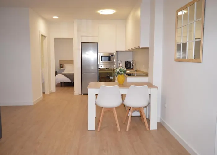 Floridos Playa Piso Reformado De 2 Habitaciones A 50M De La Playa