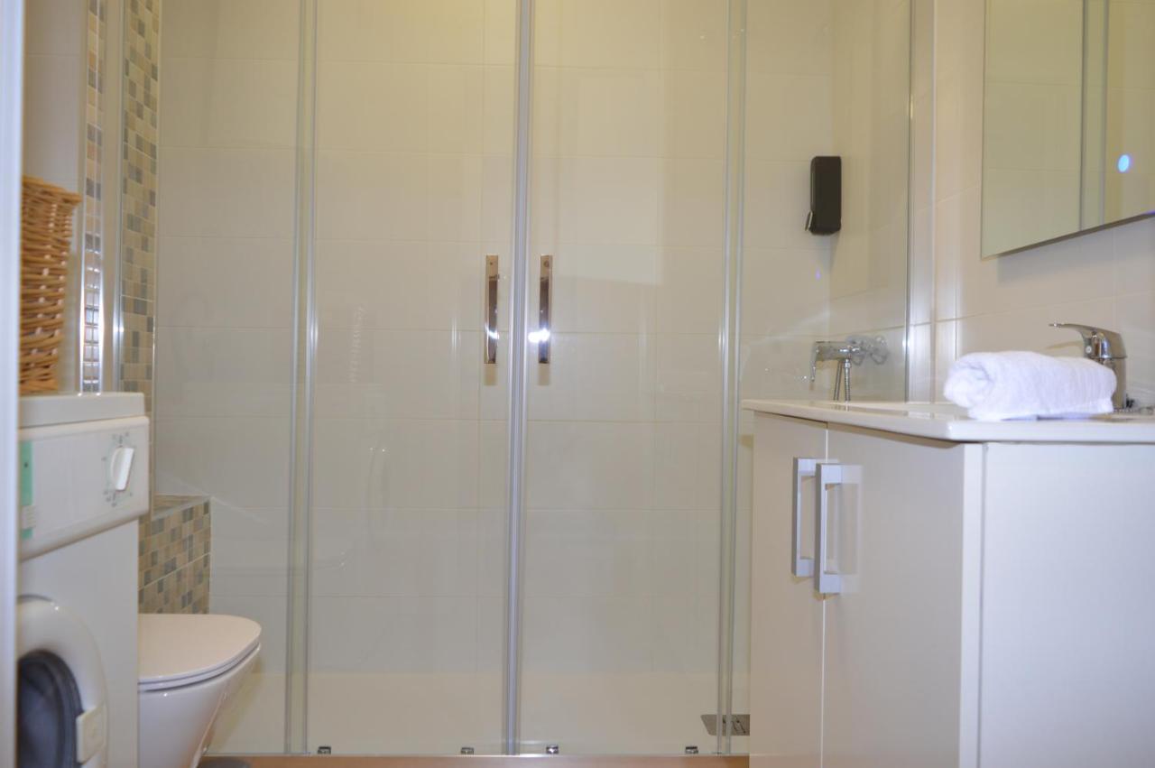 Completo De 1 A 50m De La Playa Apartamento *